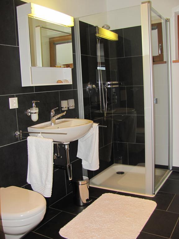 Ferienwohnung Caviezel Tschlin 外观 照片